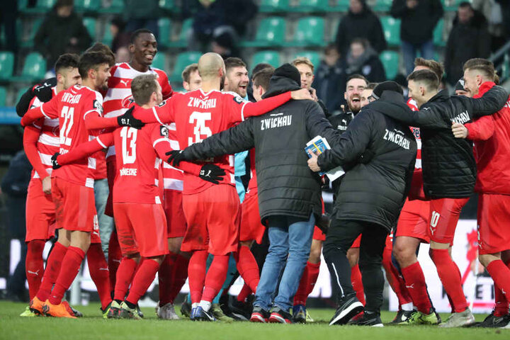 Damit der FSV auch weiterhin jubeln kann, muss das benötigte Geld her.