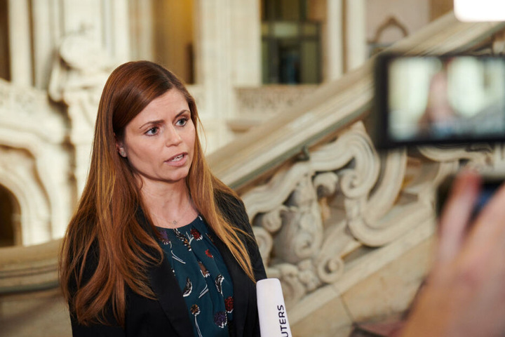 Mona Lorenz, Sprecherin der Staatsanwaltschaft, gibt ein kurzes Statement zu dem Fall Rebecca im Kriminalgericht Moabit.