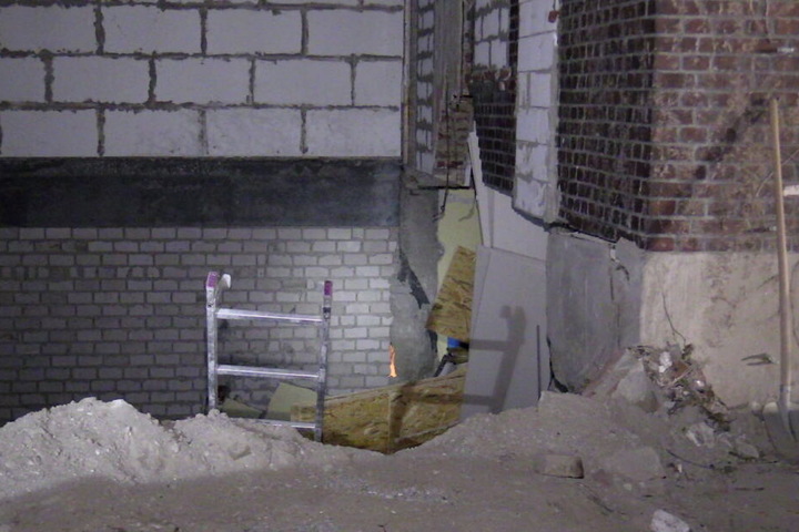 Teile der Kellerdecke waren eingestürzt.