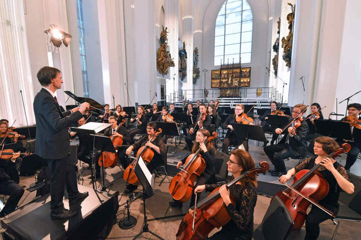Zum Festakt spielte das Orchester der Universität Leipzig unter der Leitung von Universitätsmusikdirektor David Timm.