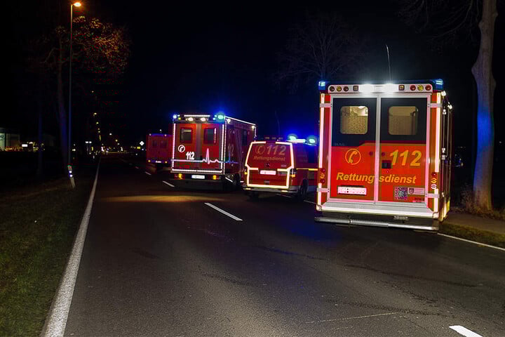 Sechs Rettungswagen rückten für den Unfall an.