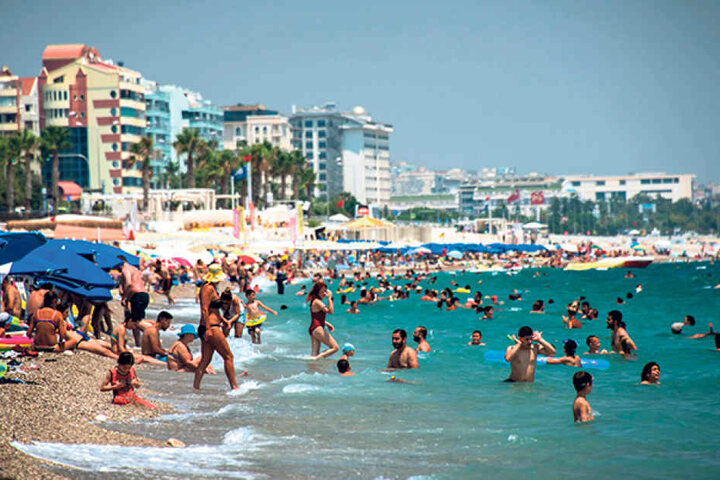 Trotz schöner Badestrände wie in Antalya zieht es immer weniger Dresdner zum
Urlaub in die Türkei.
