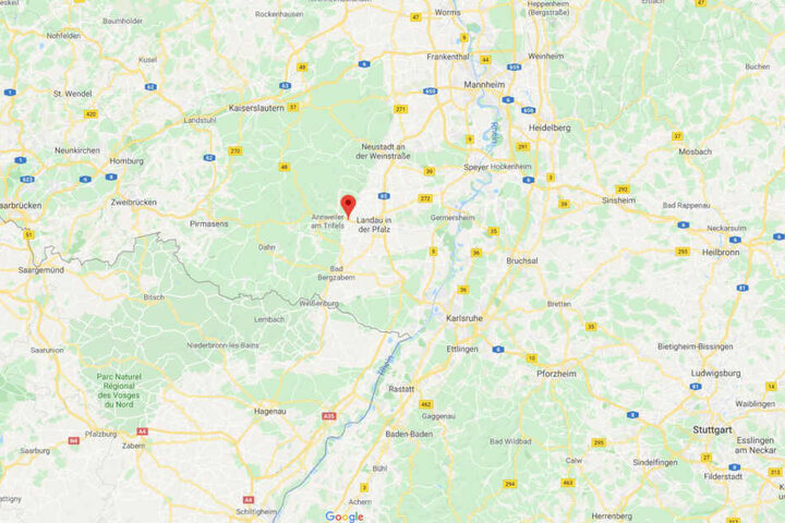 Auf der B10 bei Birkweiler wurde der Lasterfahrer abgelenkt.