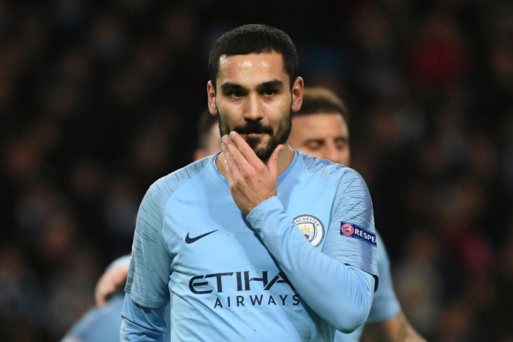 Ilkay Gündogan glaubt dass Leroy Sané sein Kollege bei Manchester City bleibt.