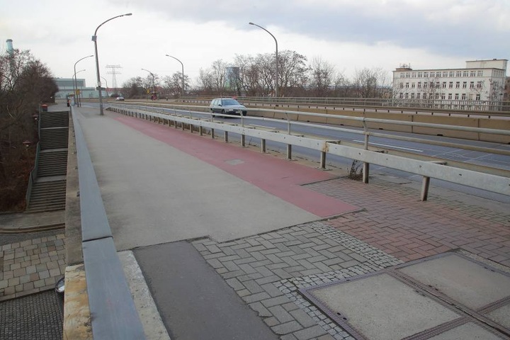 Stadträte wollen jetzt eine möglichst schnelle Sanierung der Nossener Brücke erzwingen.