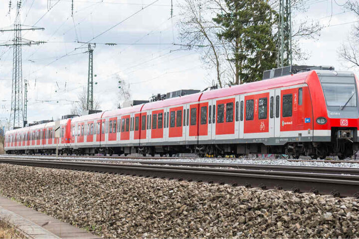 Die Grünen fordern die zeitnahe Reaktivierung von 18 Bahn-Nebenstrecken. (Symbolbild)