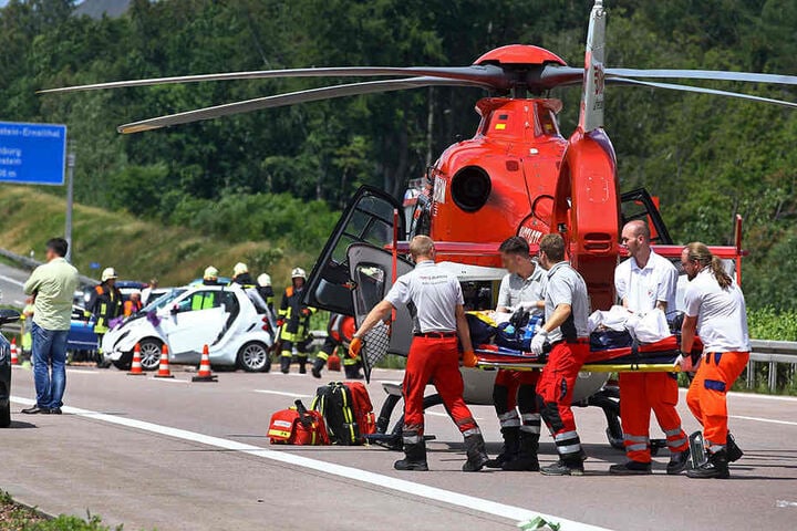 Im August 2016 retteten die Ärzte eine schwer verletzte Braut auf der Autobahn.