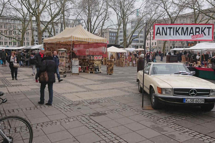 Goldgrube für Schnäppchenjäger: Der Antikmarkt am Neumarkt.