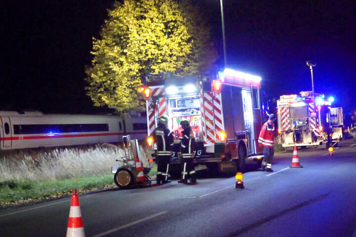 Auch zahlreiche Rettungskräfte waren im Einsatz.