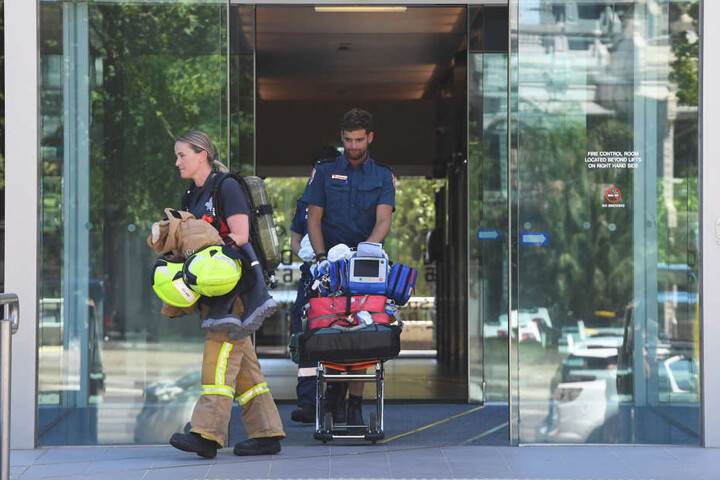 Bei mehreren ausländischen Vertretungen in der australischen Hauptstadt Canberra sowie in der Millionen-Metropole Melbourne sind Päckchen mit verdächtigem Material eingegangen.