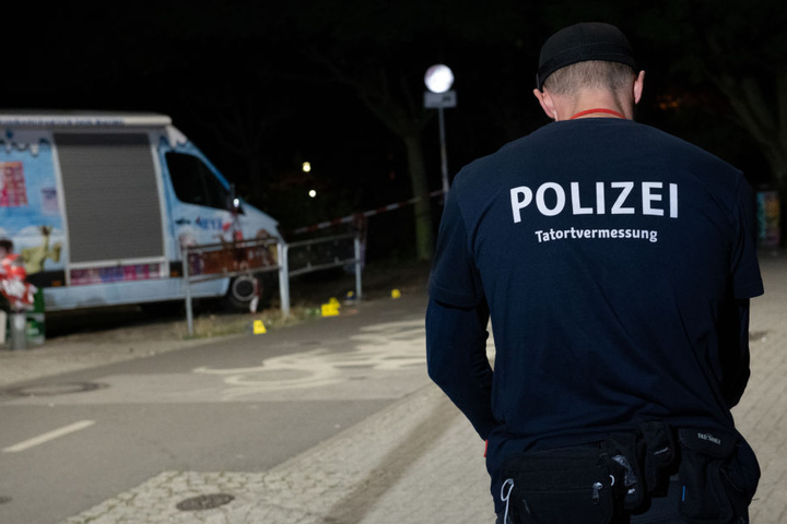 Die Schüsse fielen den Angaben zufolge am frühen Abend in der Oderstraße.