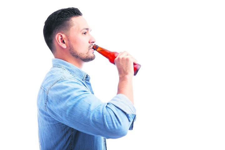 Studien-Teilnehmer müssen regelmäßig mindestens 14 Flaschen Bier oder 4
Flaschen Wein pro Woche trinken.