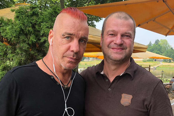 Till Lindemann und Kellner Tom.