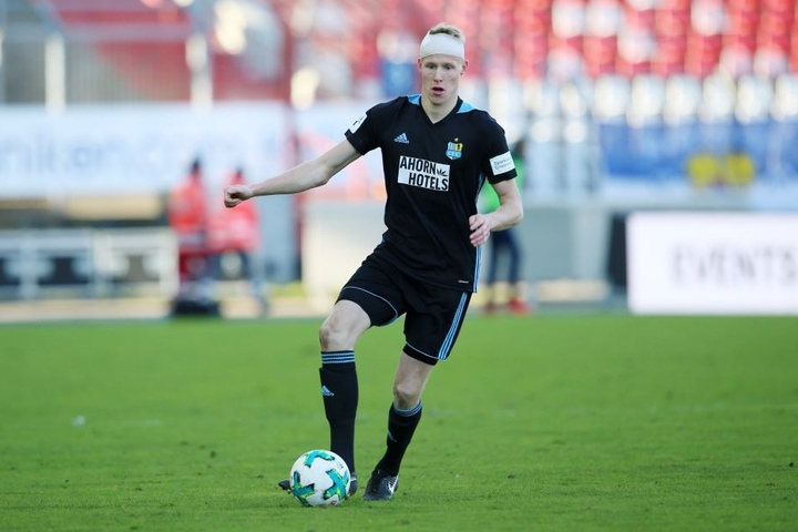 Auch Tom Scheffel agierte beim Spiel in Karlsruher in der Viererkette des CFC.
