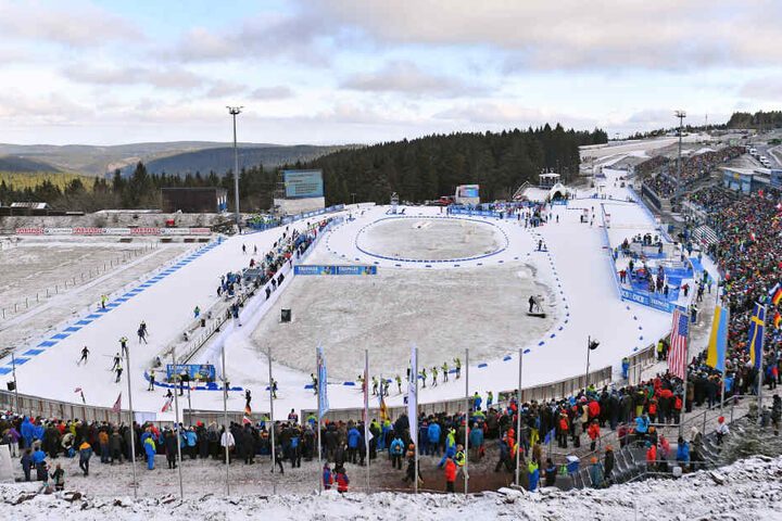 In Oberhof hatten die milden Temperaturen dafür gesorgt, dass der Schnee aus Gelsenkirchen hatte angefahren werden müssen.