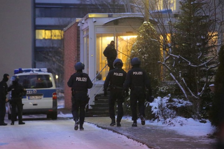 Die Staatsanwaltschaft Dresden hatte die Groß-Razzia veranlasst. Seit 6 Uhr am Mittwoch lief der Einsatz.