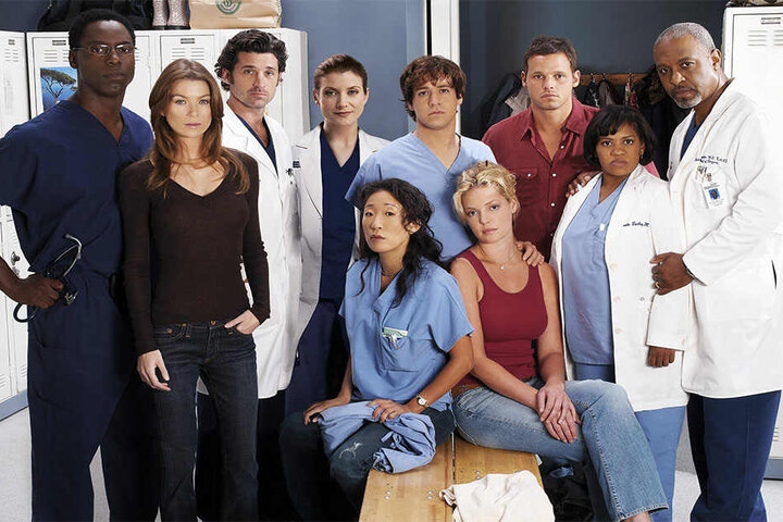 Aus vergangenen Zeiten: Gruppenbild des Casts von Grey's Anatomy 2005.