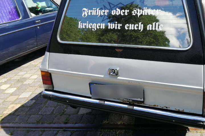 Den Humor der Leichenwagenfahrer könnte man als makaber beschreiben.