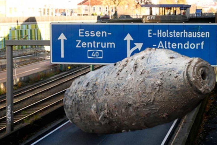 Fliegerbombe legt Autobahn lahm (Fotomontage).