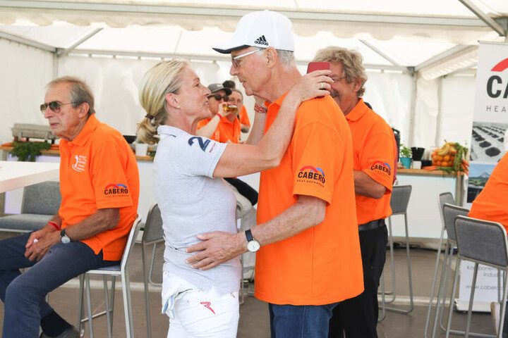 Franz Beckenbauer und seine Frau werden mit dabei sein.