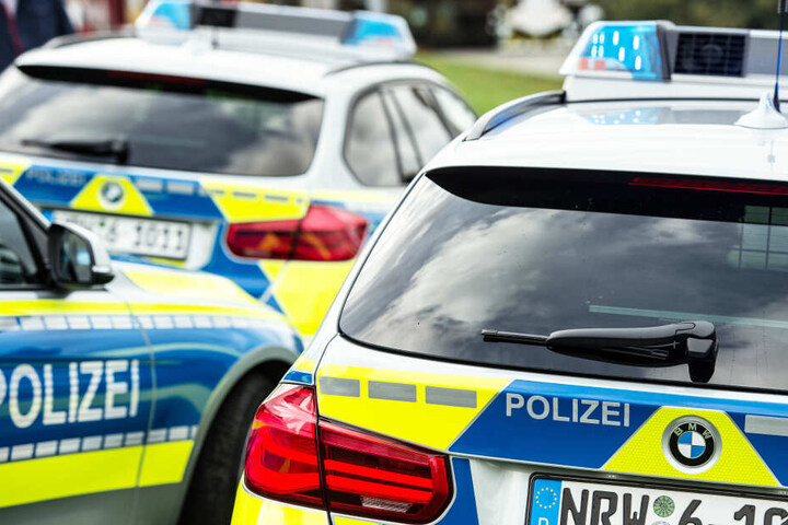 Die Polizei ermittelt zu dem Vorfall und sucht Zeugen (Symbolbild).