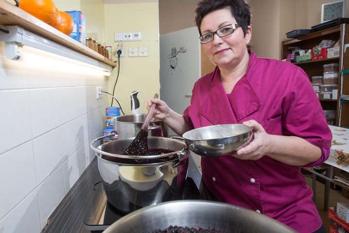 Die dreifache Marmeladen-Königin Eva Melzer (54) will mit Kreationen wie "Aprikose-Rosmarin" bei der Meisterschaft punkten.