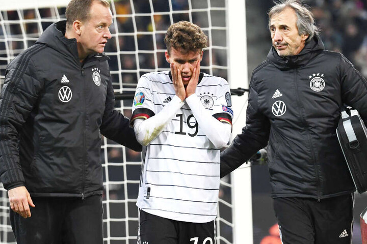 Luca Waldschmidt musste sich aufgrund einer Gesichtsverletzung einer Operation unterziehen.