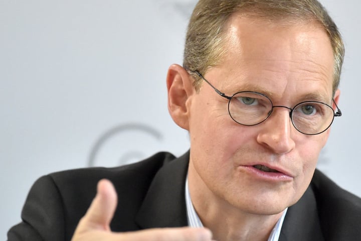 Michael Müller will ein Pilotprojekt in Berlin zum solidarischen Grundeinkommen durchführen.