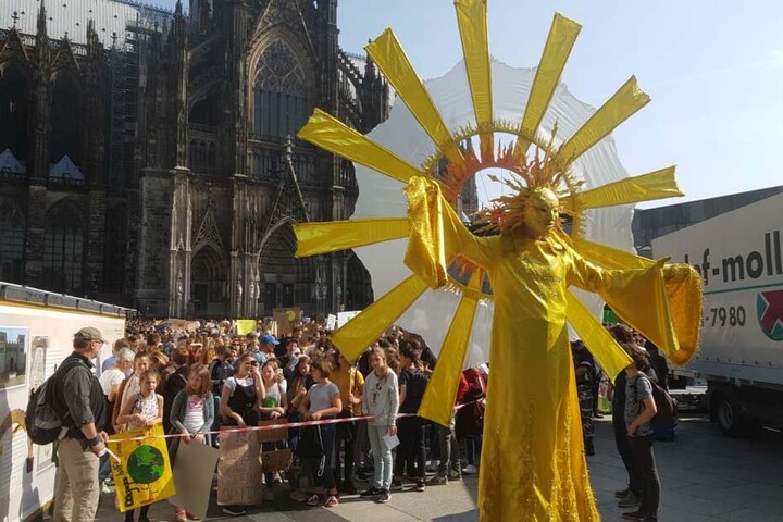 Die Demonstranten setzen sich für eine andere Klimapolitik ein.