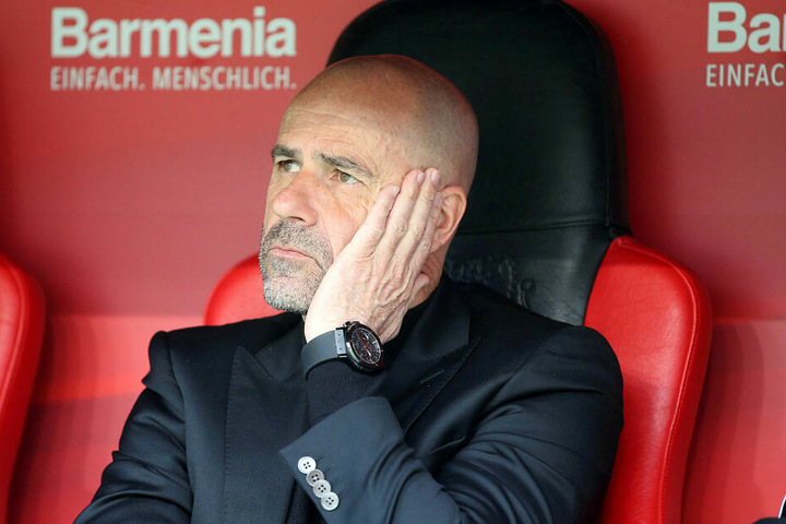 Bayer-Coach Peter Bosz kann im Auswärtsspiel bei den Roten Bullen nicht mit mitreisenden Fans rechnen.