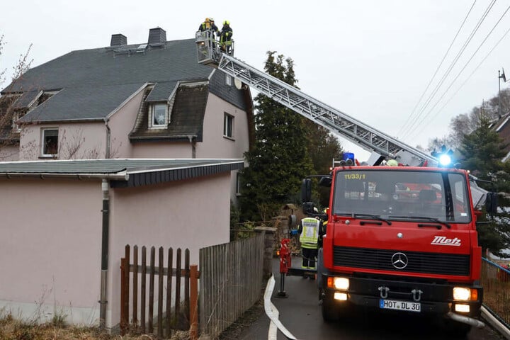 An einem Haus in Gersdorf brannte ein Schornstein.