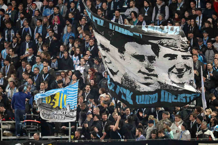 Fans des CFC beim Spiel gegen Erfurt. Dass ihr Logo für rechte Zwecke missbraucht wird, dürfte ihnen gar nicht gefallen.
