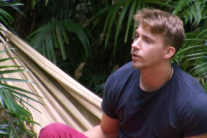 Hat in Folge 5 eine Menge über die weibliche Oberweite gelernt: "Bachelorette"-Ex David.