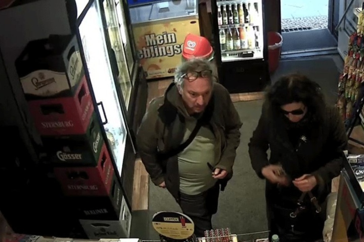 Mit diesem Foto sucht die Polizei nach dem dringend Tatverdächtigen