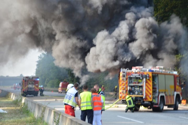 Warum der Lkw Feuer fing, ist bislang noch unklar.