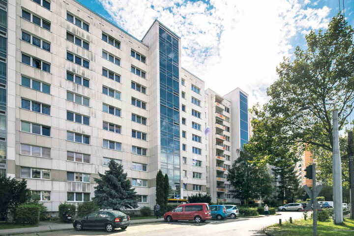 In dem Zehngeschosser an der Prohliser Allee 25 leben 40 Mietparteien,
darunter mehrere Menschen im Rollstuhl.