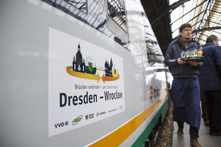 Feierlaune 2015, als der Betrieb der Breslau-Strecke nach kurzer Pause wieder aufgenommen wurde.