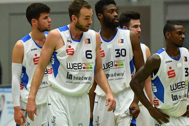 Wieder mal lange Gesichter bei den Dresdner Basketballern.