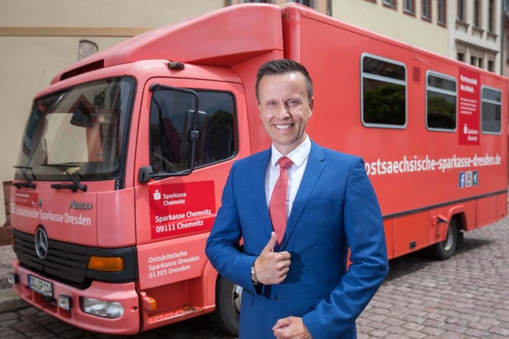 Michael Kreuzkamp, Vorstandvorsitzender der Sparkasse Chemnitz, ist froh über die Hilfe
der Kollegen aus Dresden.