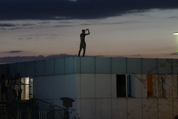 Es soll sich um den Asylbewerber handeln, der vor einigen Tagen auf das Dach eines Asylheims kletterte.