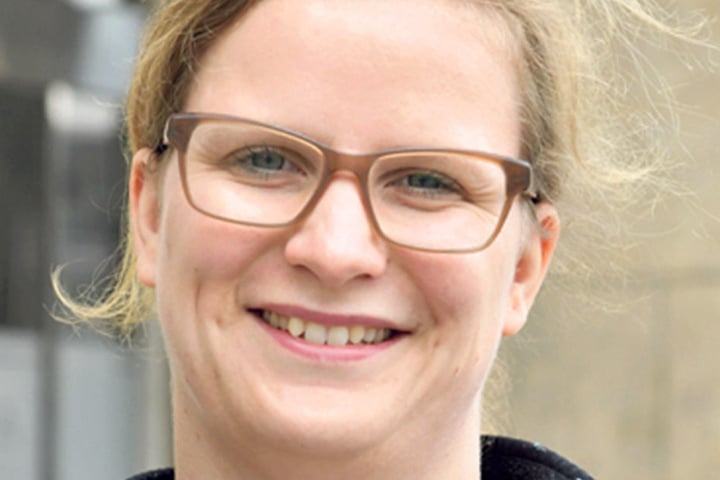 Isabell
Dombrowski
(37),
Krankenkassenmitarbeiterin
aus Ammersbek,
hat
bereits Briefwahl
gemacht: „Ich habe die
CDU gewählt. Ich bin zufrieden
wie es läuft. Die Partei zeigt keine
Übertriebenheit.“