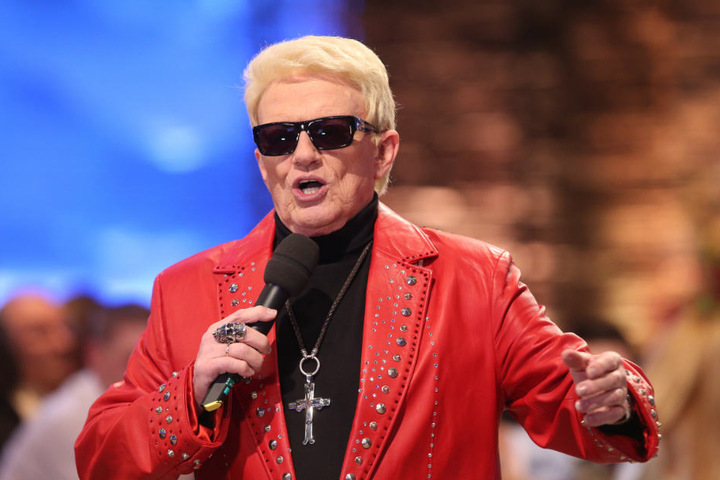 Schlagersänger Heino hat von Jan Delay eine Entschädigung wegen einer Beleidigung bekommen.