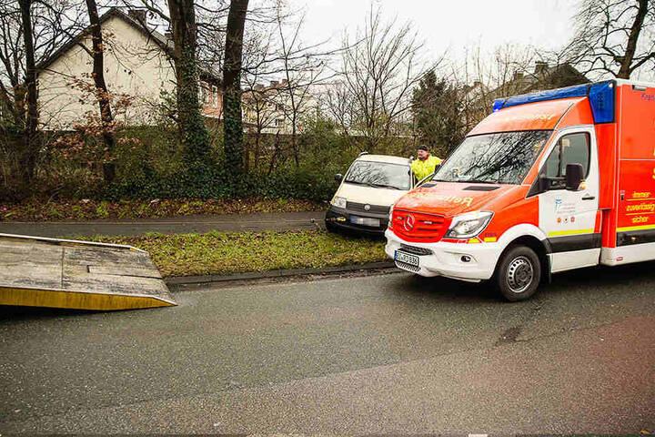 Ein Abschleppdienst musste den Fiat Panda abholen.