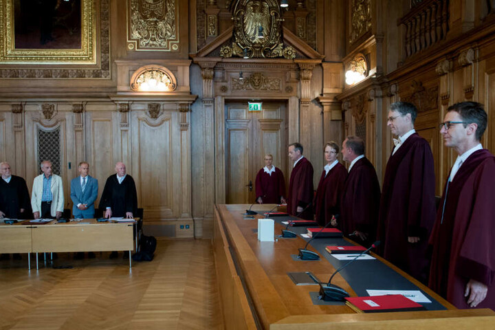 Der 5. Strafsenat sprach die angeklagten Mediziner frei.