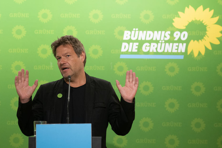 Im Gegensatz zu Linken erhalten Grüne oft Einladungen zum Talken. Unter anderem Robert Habeck (48).