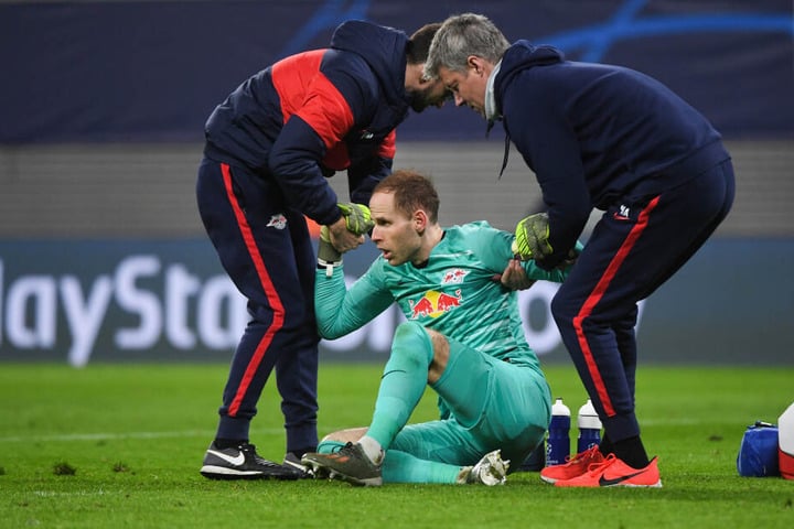 Auf die Hilfe von peter Gulacsi kann er dabei leider nicht setzen. Der Keeper zog sich am Mittwoch gegen Benfica Lissabon eine Schädelprellung zu.