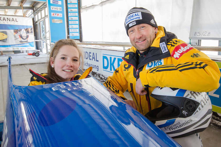 Nachwuchs-Bob-Pilotin Vivian Bierbaum (16) und ihr Trainer Rene Thierfelder
(48) trainieren in Altenberg für Olympia.