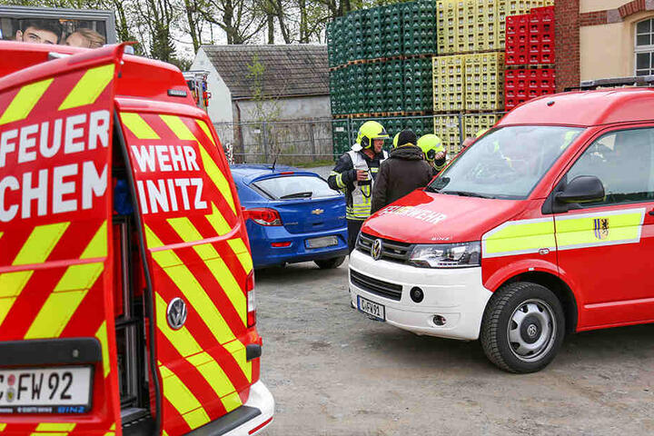Die Feuerwehr ist mit zahlreichen Kräften vor Ort.