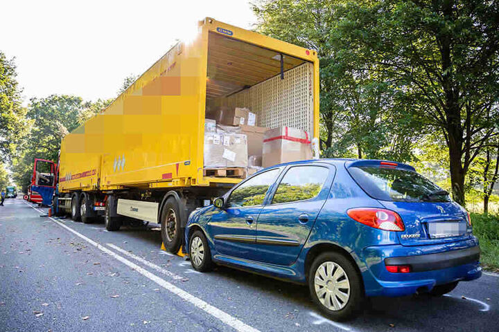 Ein Peugeot war ebenfalls an dem Unfall beteiligt.