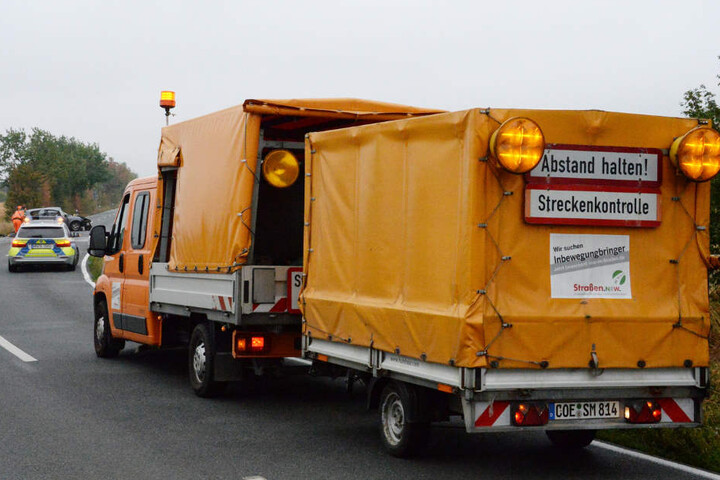 Diesen Streckenwagen des Straßenbaulastträgers wollte der 35-jährige Astra-Fahrer überholen.